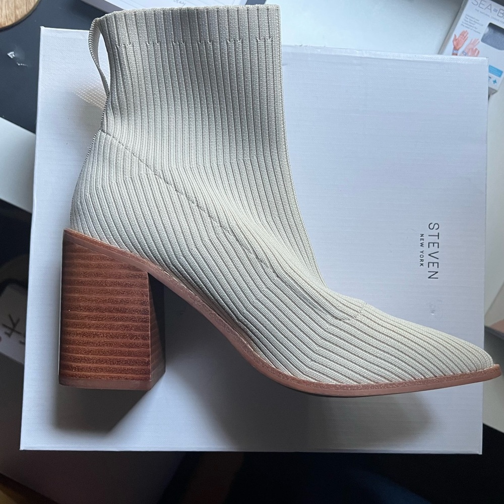 Steve Madden Nara ivory wooden block heel pointed toe